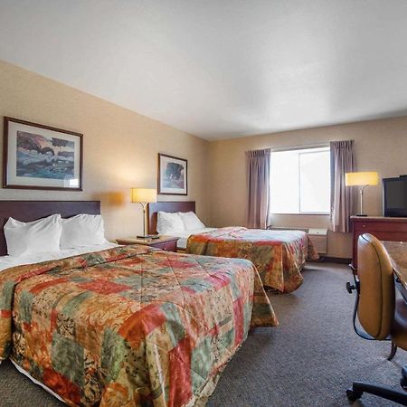 Rodeway Inn & Suites Нампа Екстер'єр фото